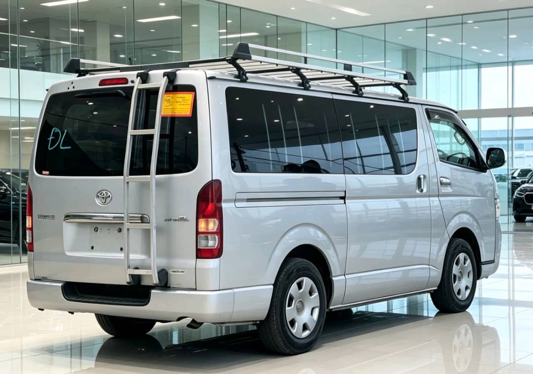 TOYOTA *HIACE QUANTARM