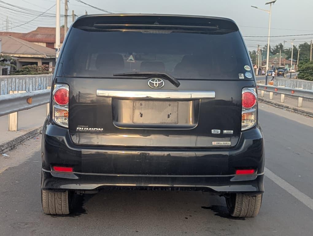 TOYOTA Rumion
