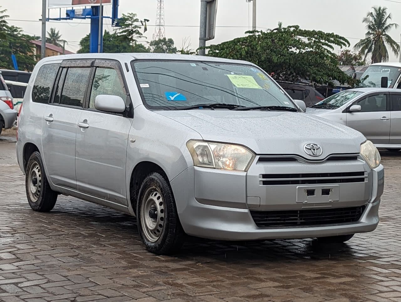 TOYOTA CROWN ATHLETE