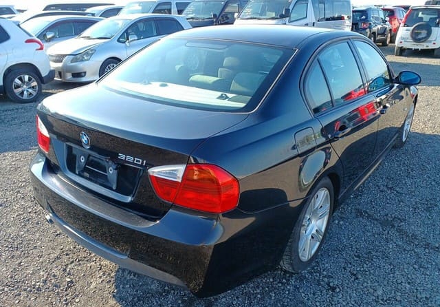 TOYOTA CROWN ATHLETE - Image 3