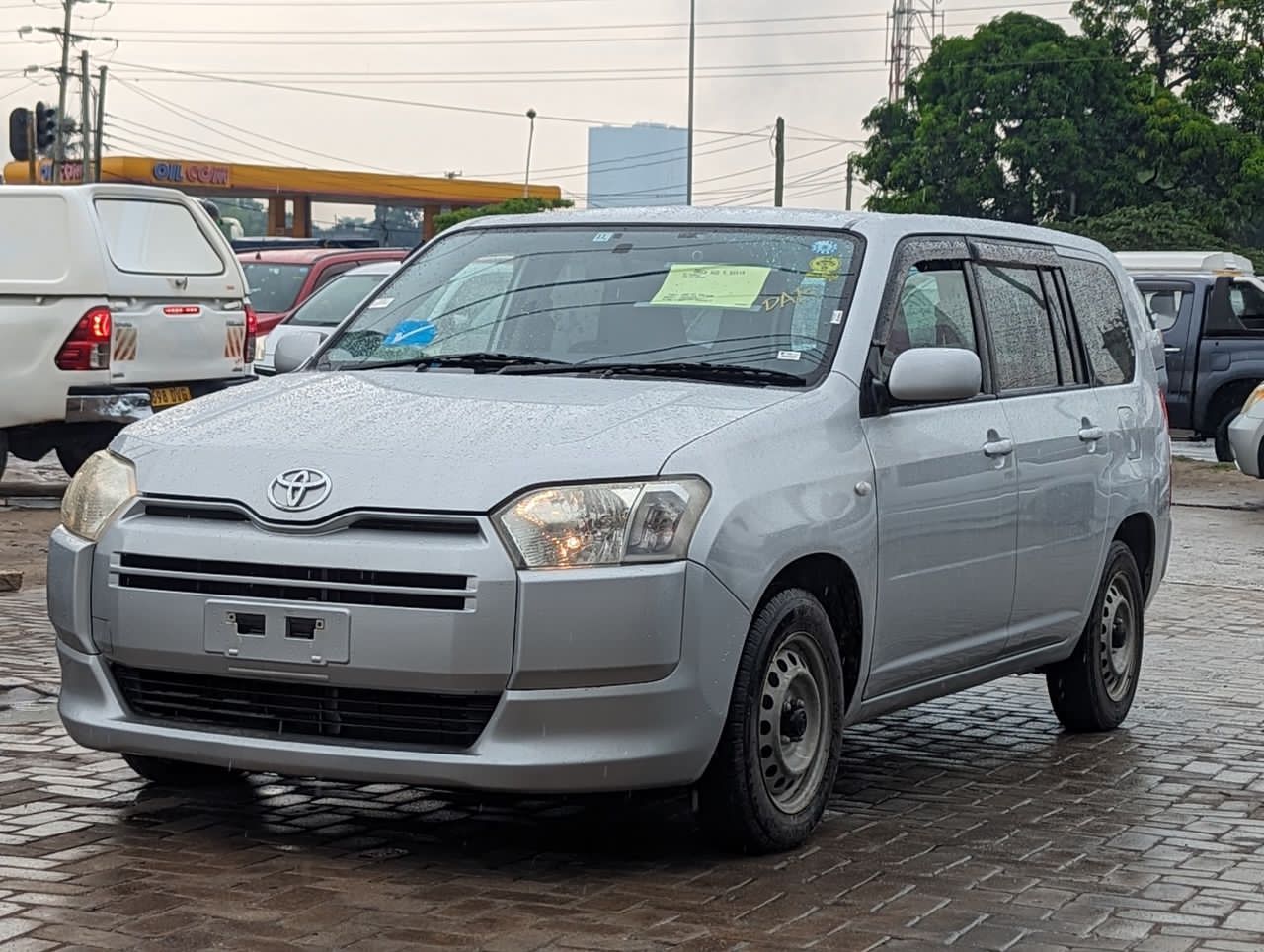 TOYOTA CROWN ATHLETE - Image 2