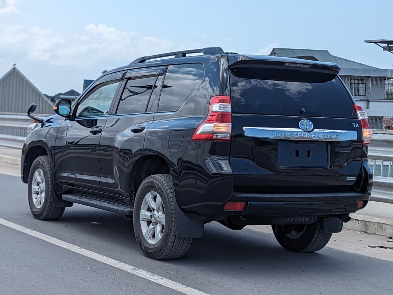TOYOTA PRADO - Image 2