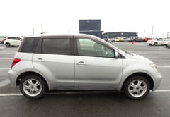 TOYOTA IST - Image 2