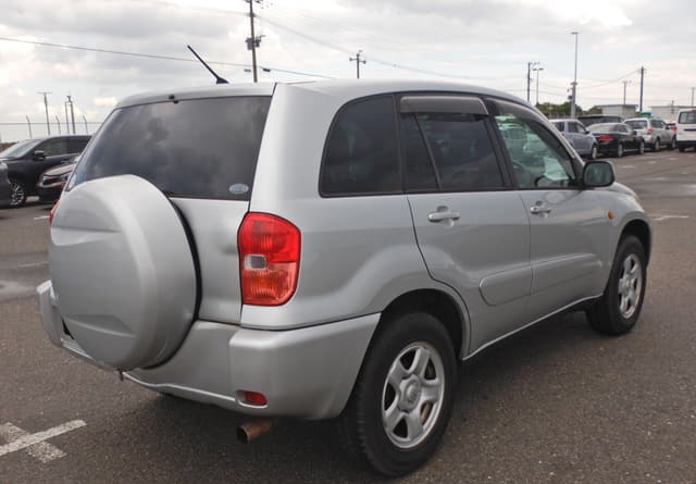 TOYOTA Rav4